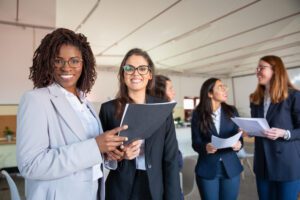 Dia das Mulher: veja 20 ações para fazer no trabalho