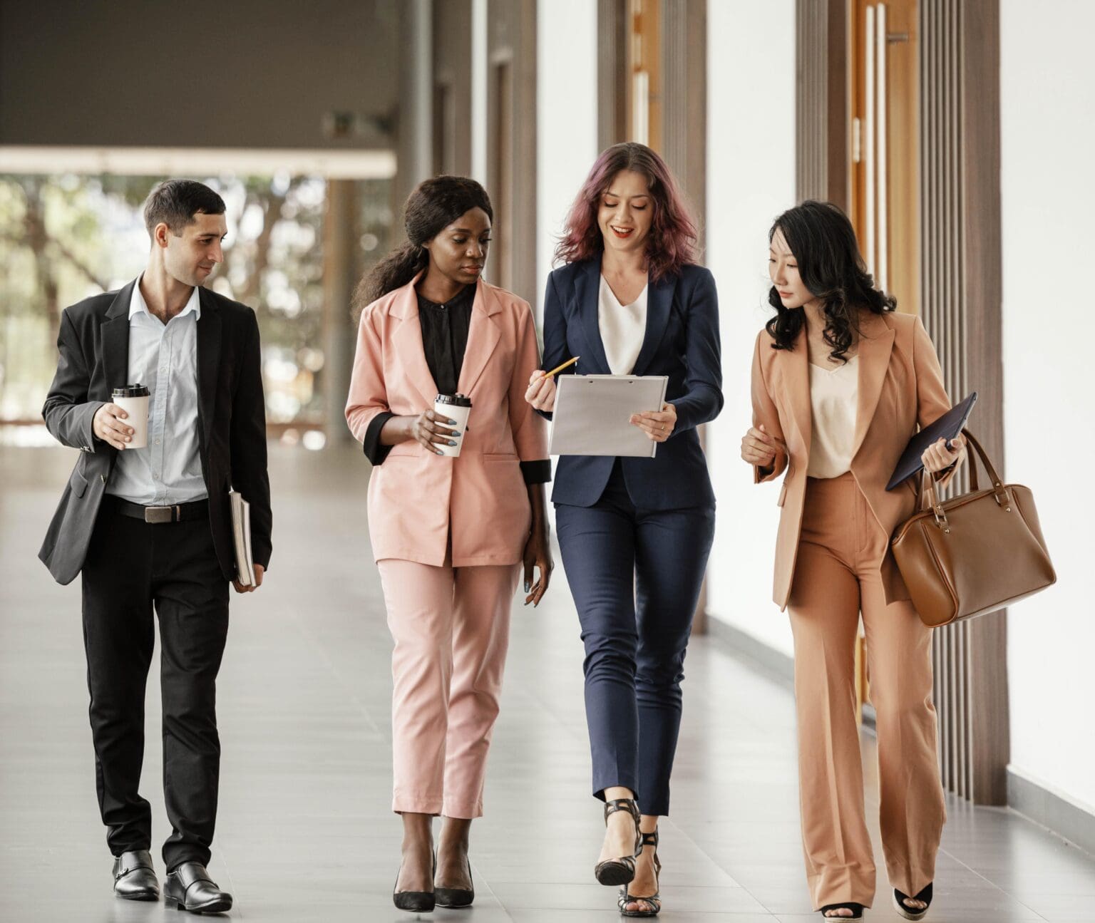 Dress code no trabalho: veja como inserir código de vestimenta na ...
