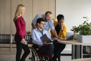 Grupo de pessoas no trabalho